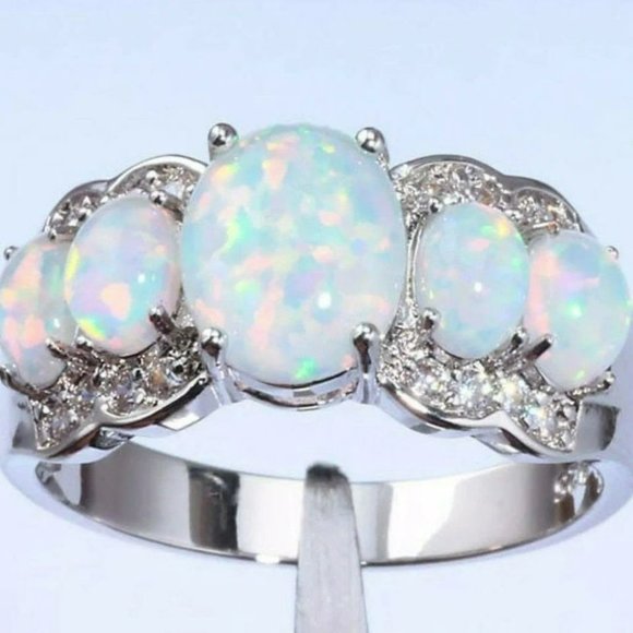 Elegant Opal and Silver Women's Ring - Picture 3 of 8